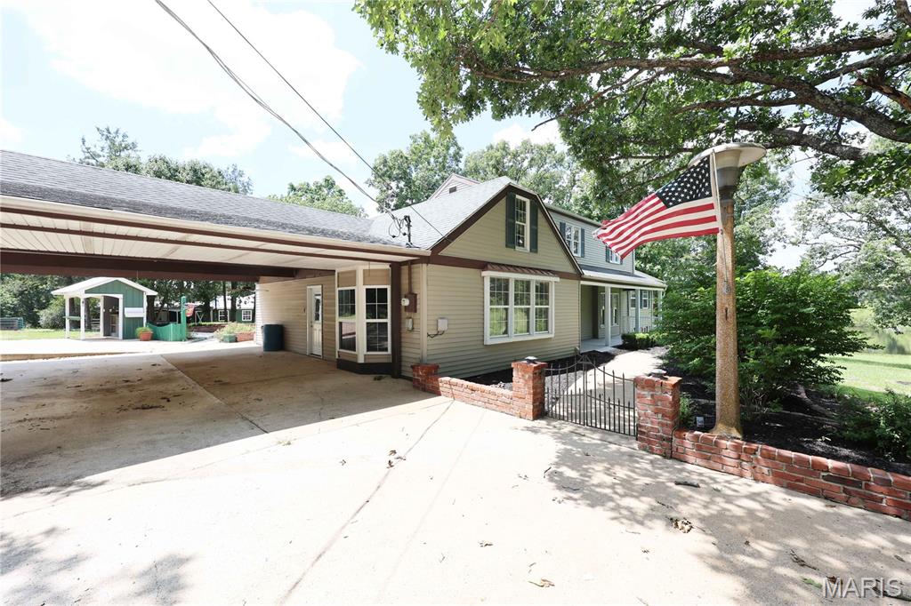 26045250 Property Photo 2