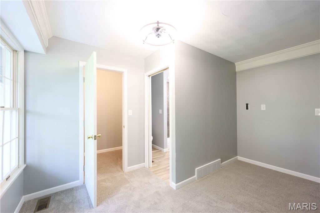 26045250 Property Photo 21