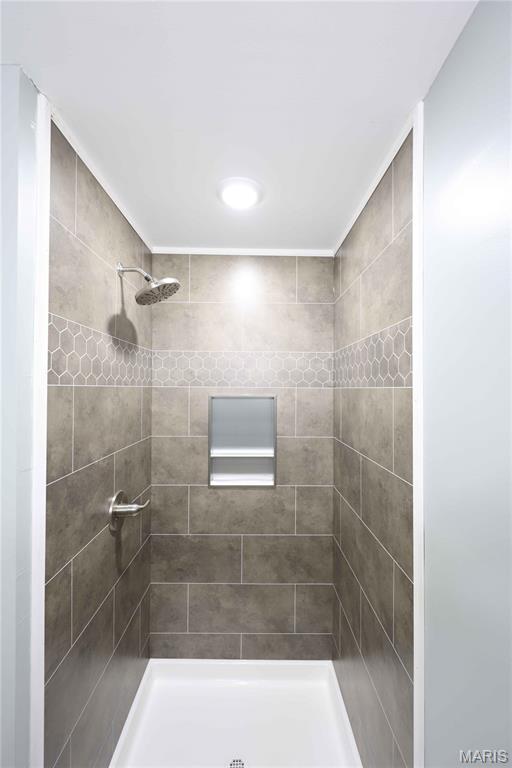 26045250 Property Photo 23