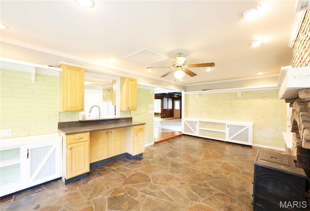 26045250 Property Photo 32