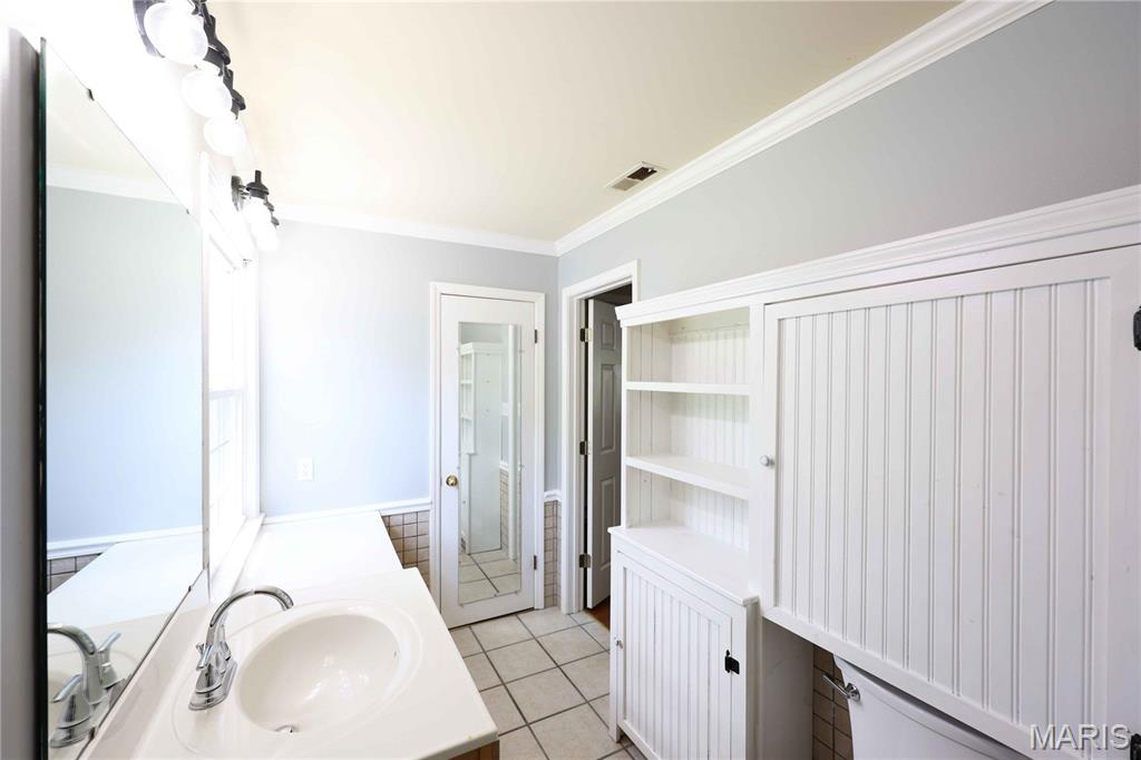 26045250 Property Photo 58