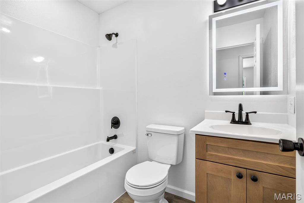 812 Kennett St Property Photo 22