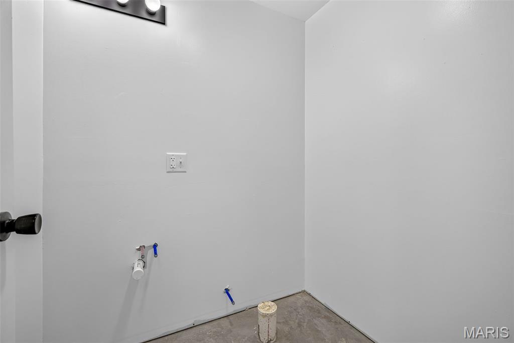 812 Kennett St Property Photo 33