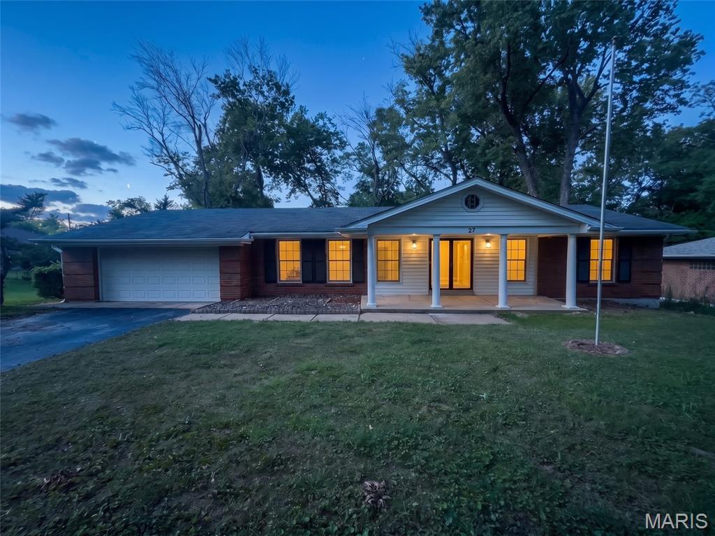 27 Nob Hill Drive Property Photo 1