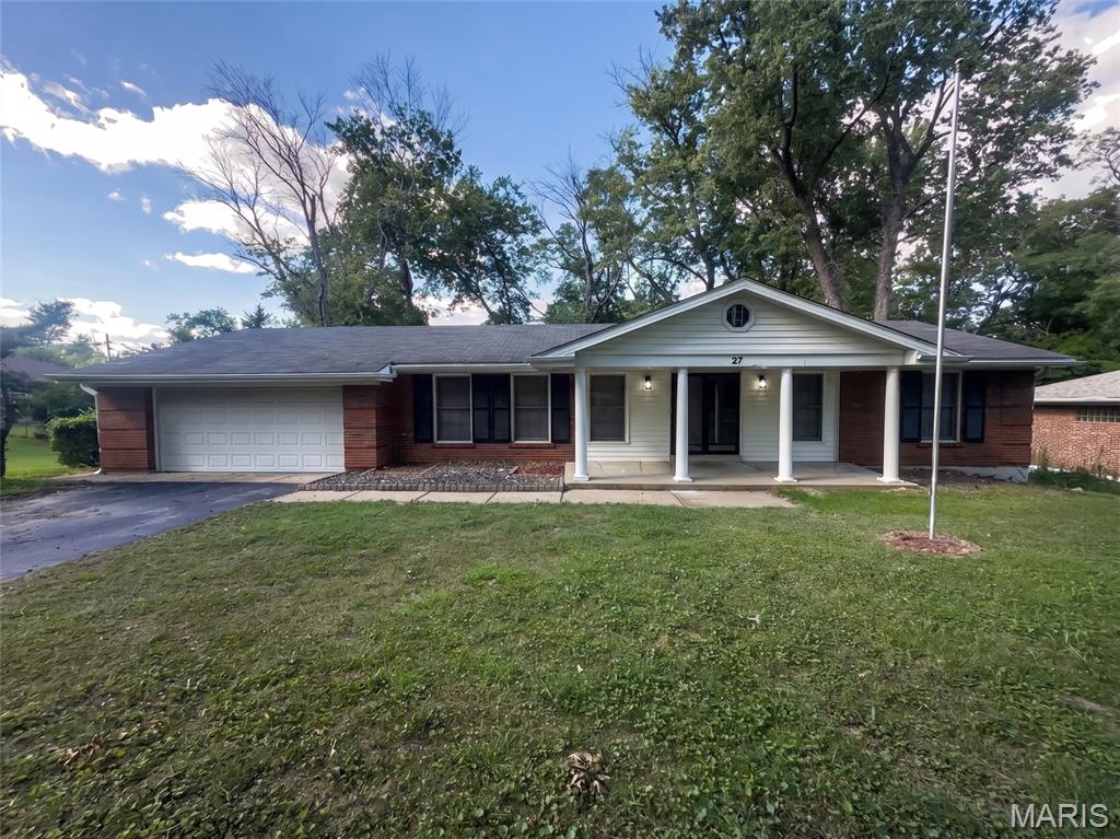 27 Nob Hill Drive Property Photo 2