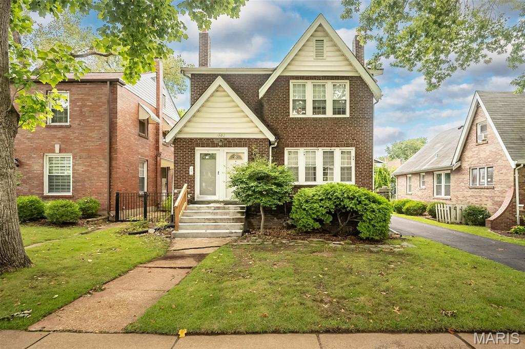 1102 Edward Terrace Property Photo 1