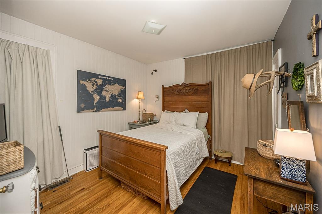 1102 Edward Terrace Property Photo 6