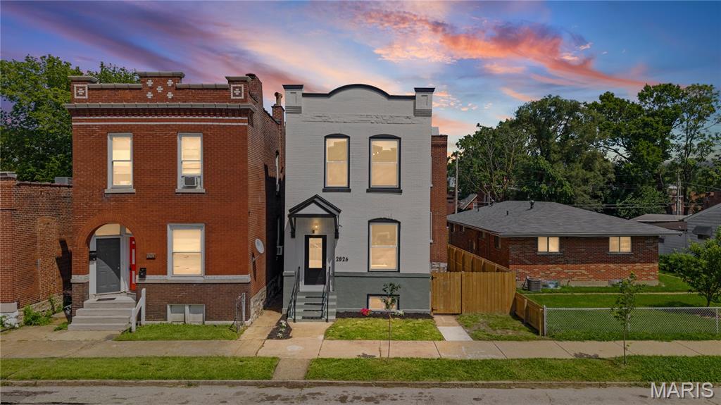 2826 Iowa Avenue