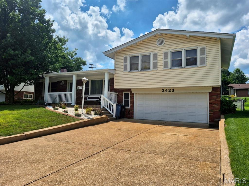 2423 Chaucer Avenue Property Photo 1