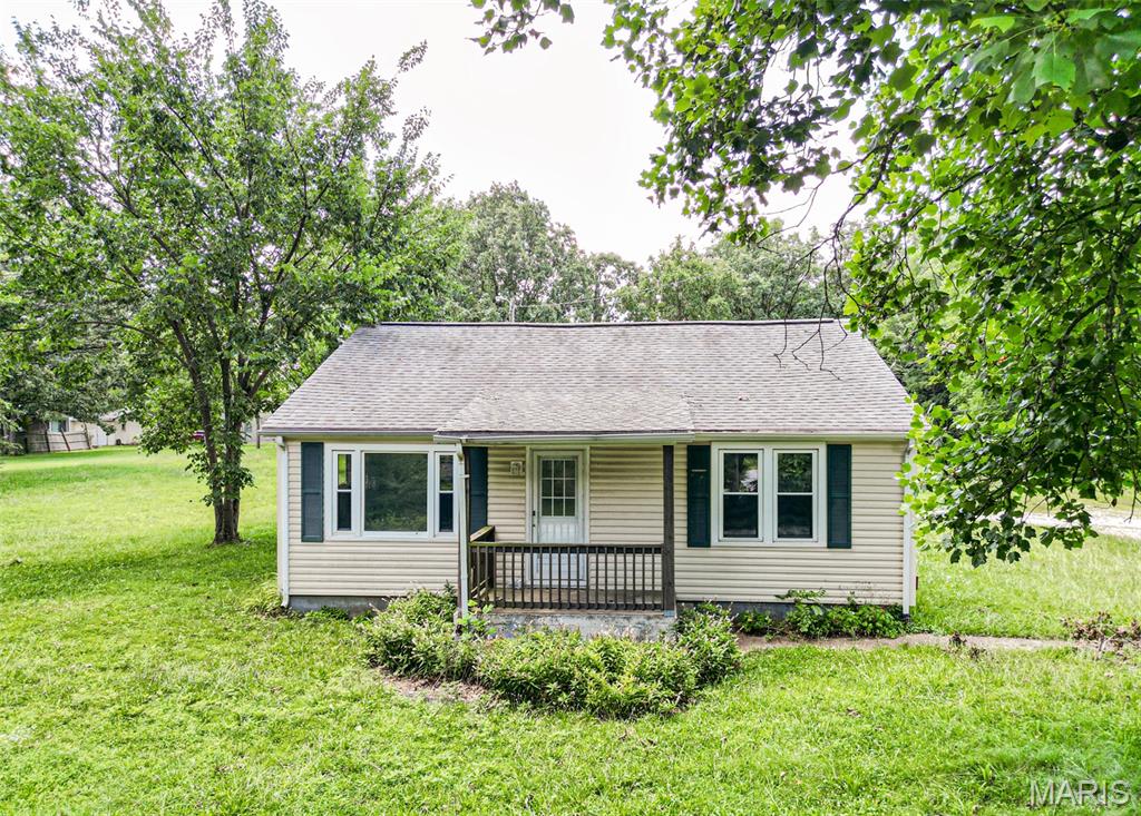 1113 Hess Avenue Property Photo 2