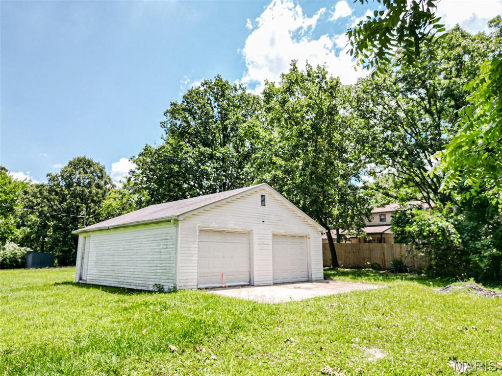 1113 Hess Avenue Property Photo 7