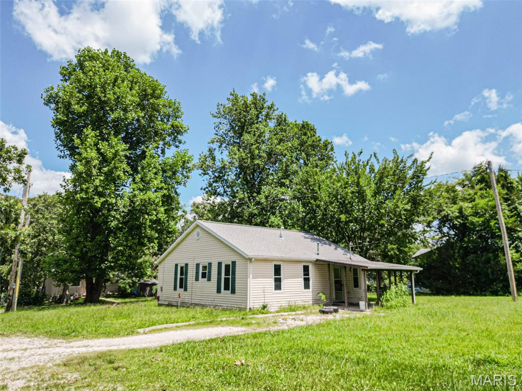 1113 Hess Avenue Property Photo 8