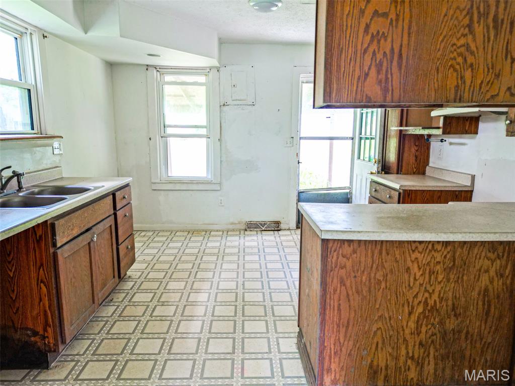 1113 Hess Avenue Property Photo 10