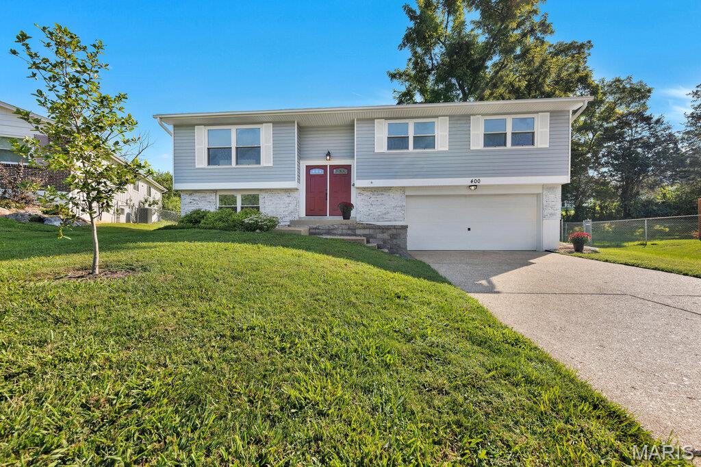 400 Coventry Lane Property Photo 1