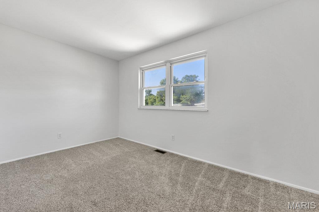 400 Coventry Lane Property Photo 24