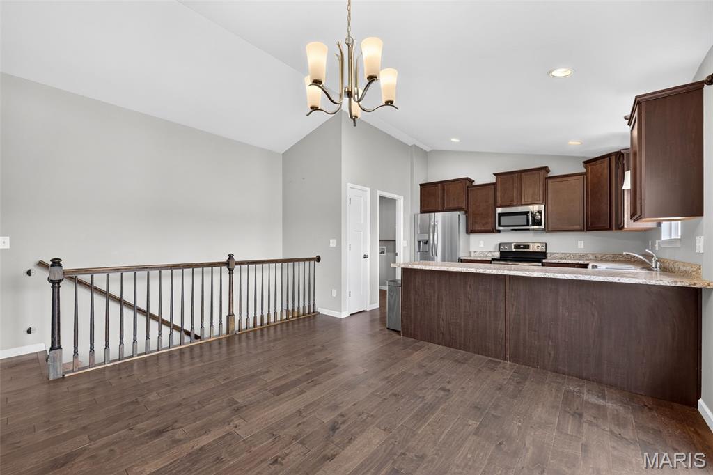13 Stone Bridge Court Property Photo 6