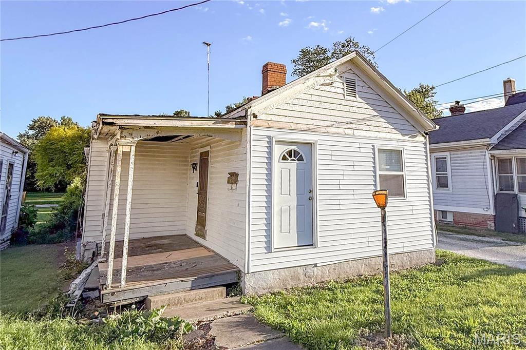 321 E Beecher Avenue Property Photo 1