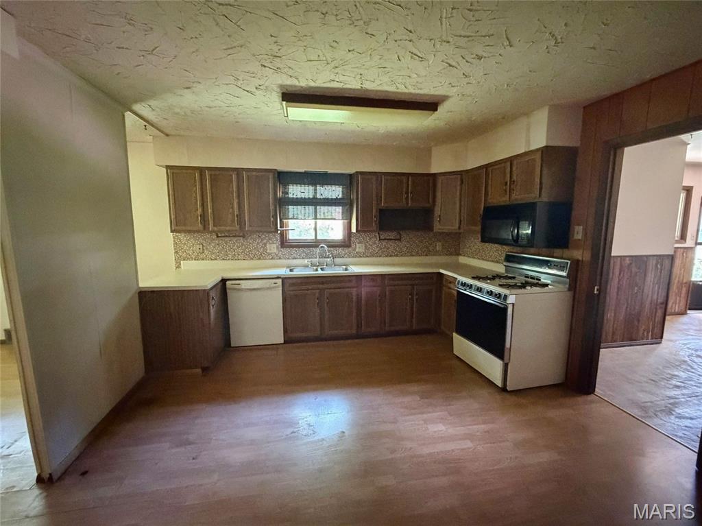 2120 Argo Drive Property Photo 4
