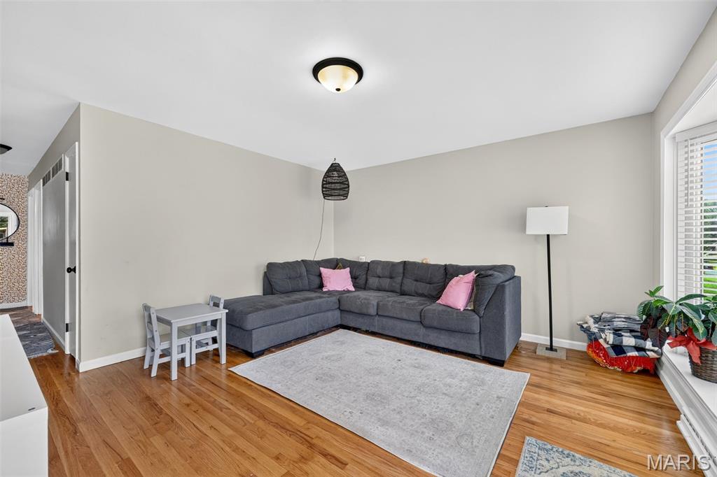 413 Saint Lawrence Drive Property Photo 4