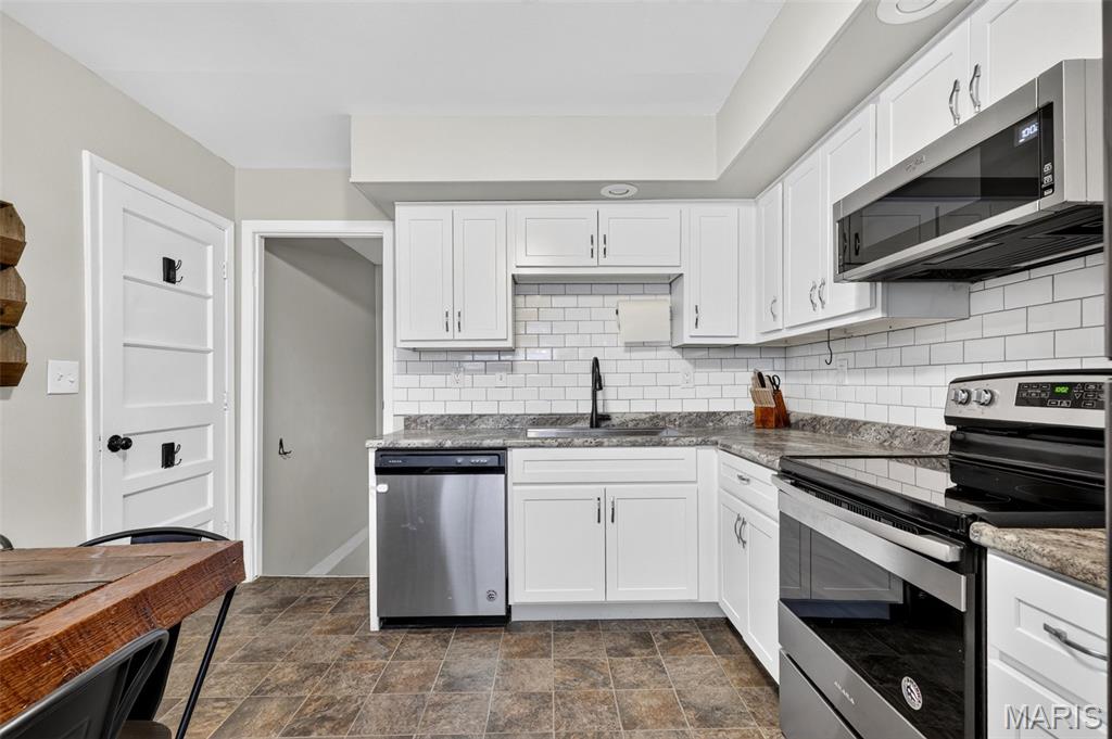 413 Saint Lawrence Drive Property Photo 10