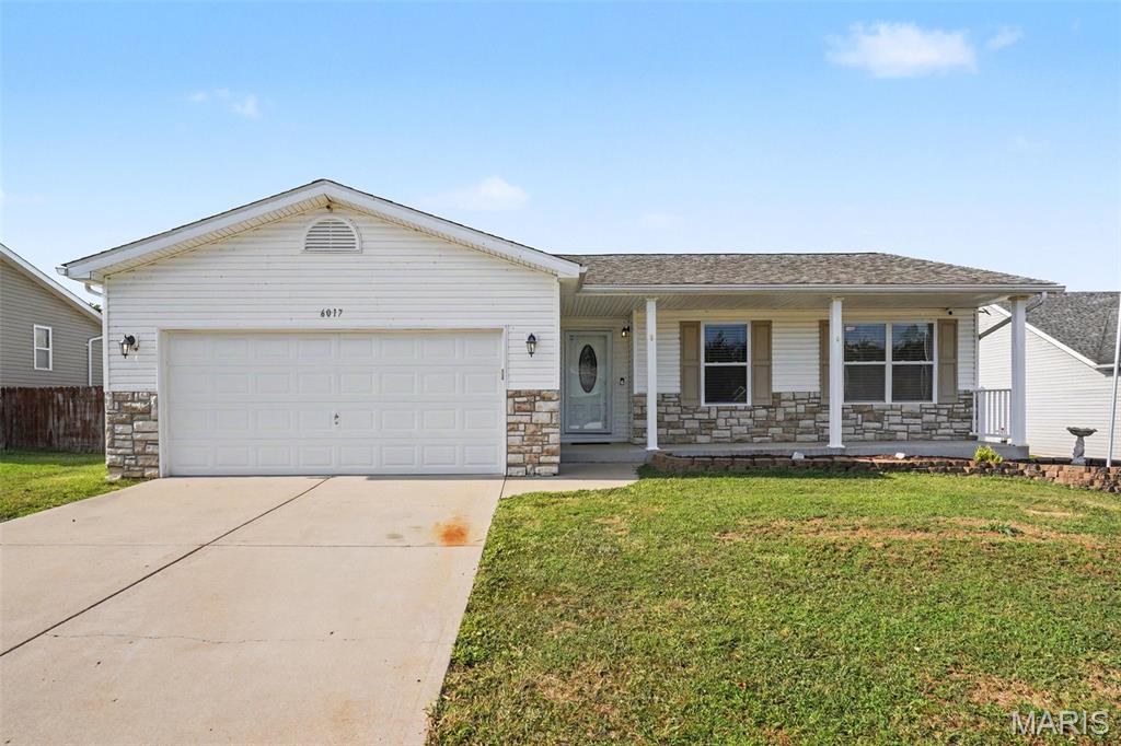 6017 Cross Pointe Drive Property Photo 3
