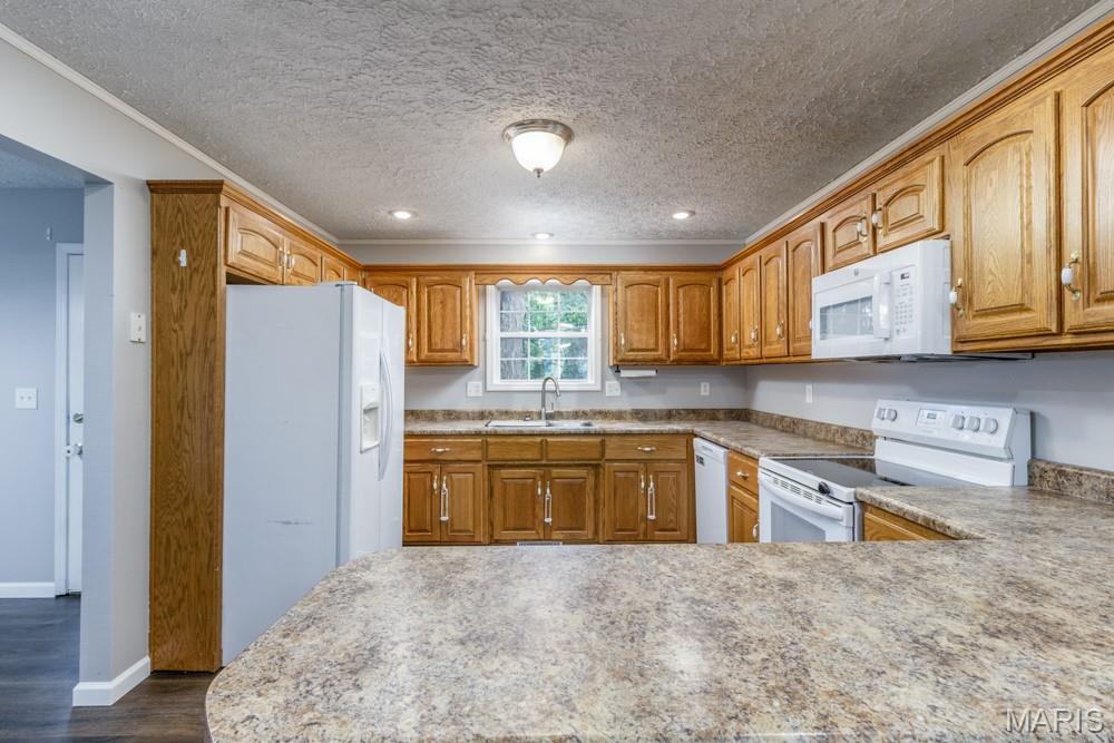 24559 True Drive Property Photo 8