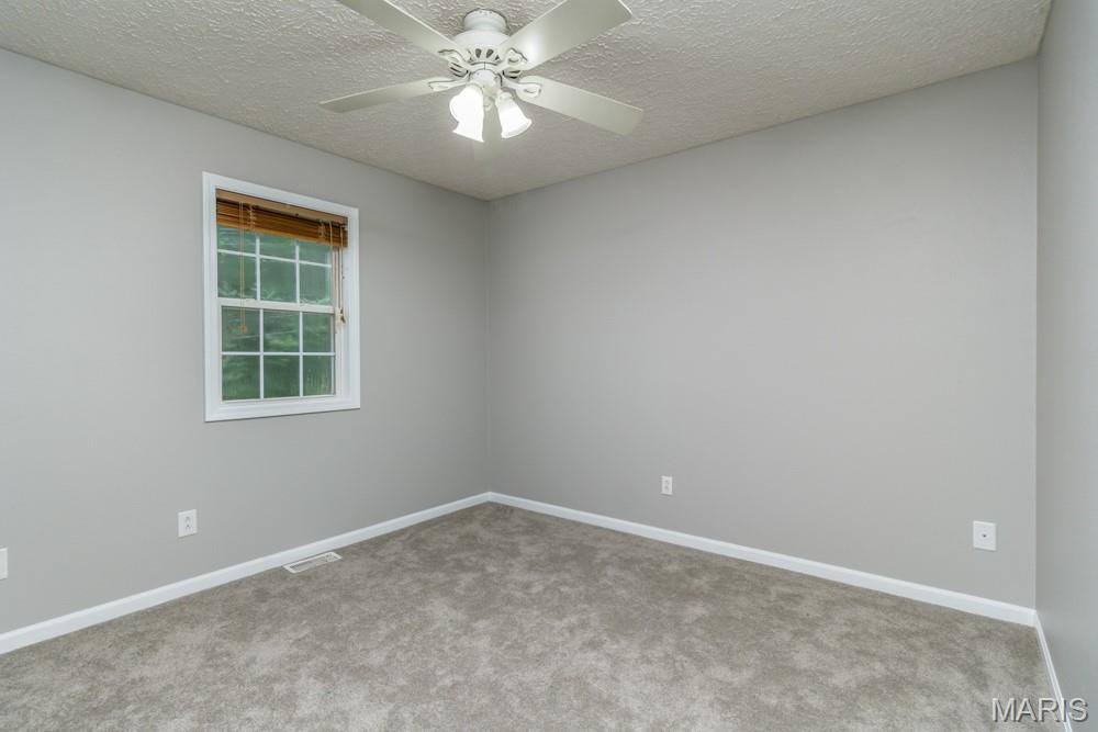 24559 True Drive Property Photo 14