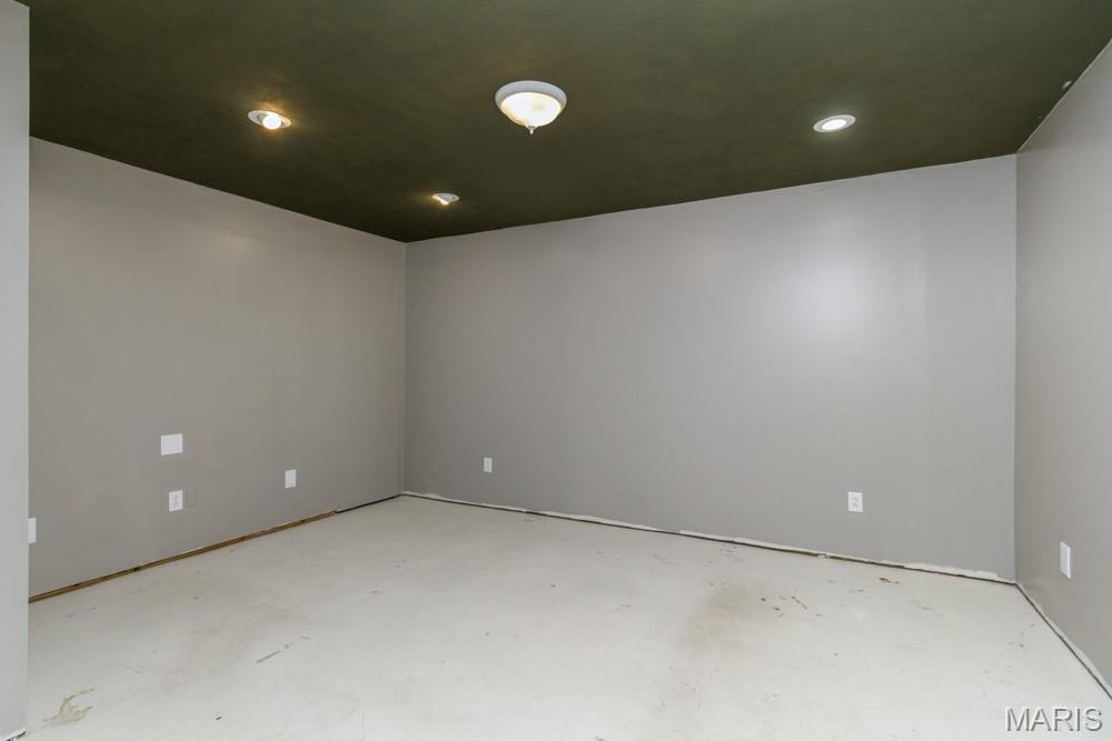 24559 True Drive Property Photo 25