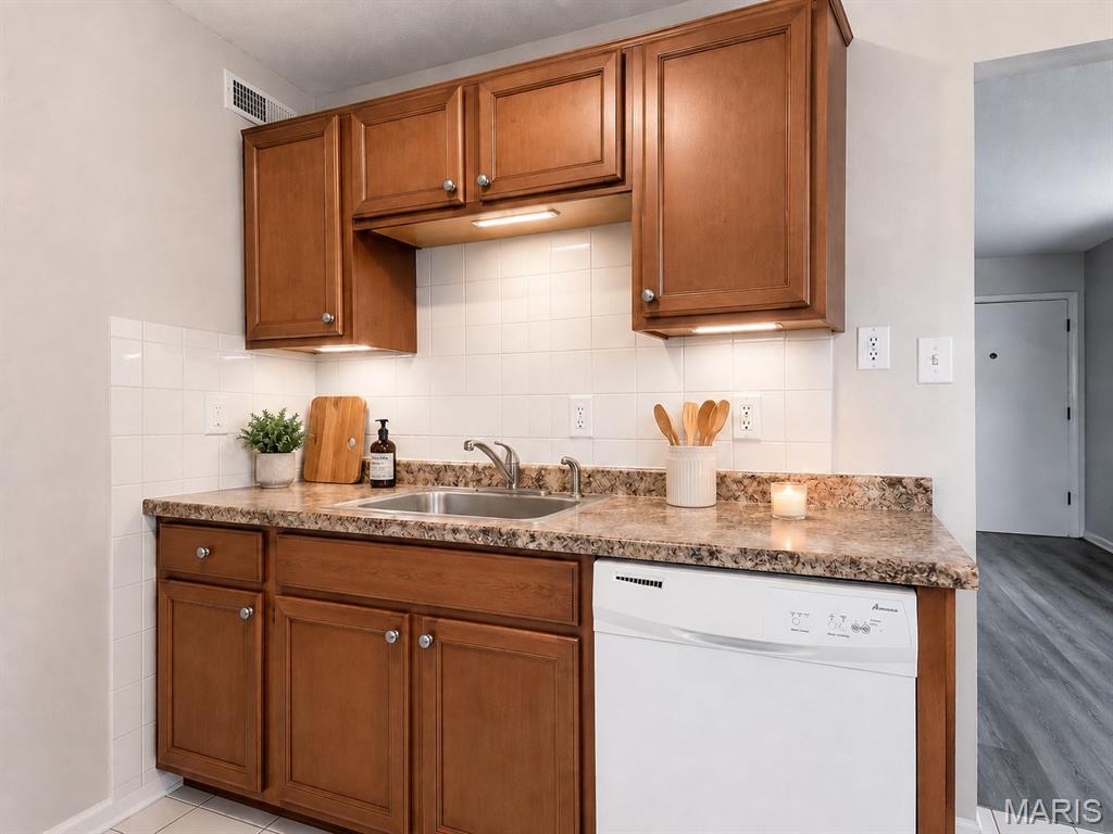 26045485 Property Photo 3