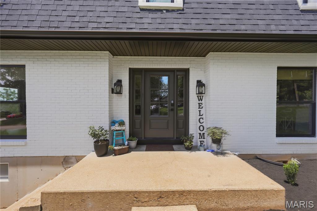 301 Sunset Lane Property Photo 4