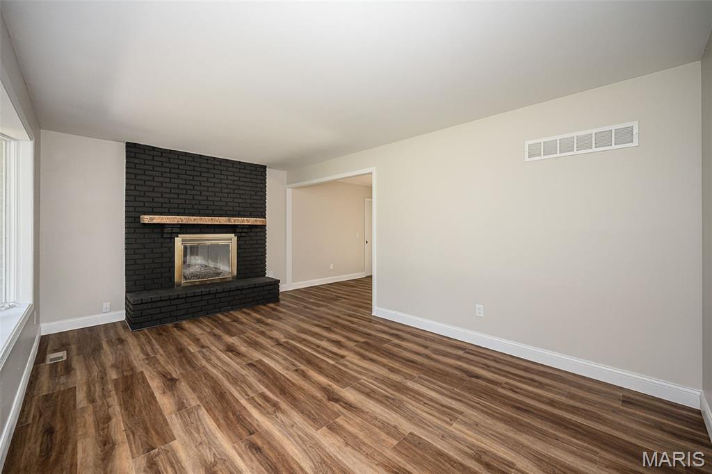 5935 Lafayette Drive Property Photo 9