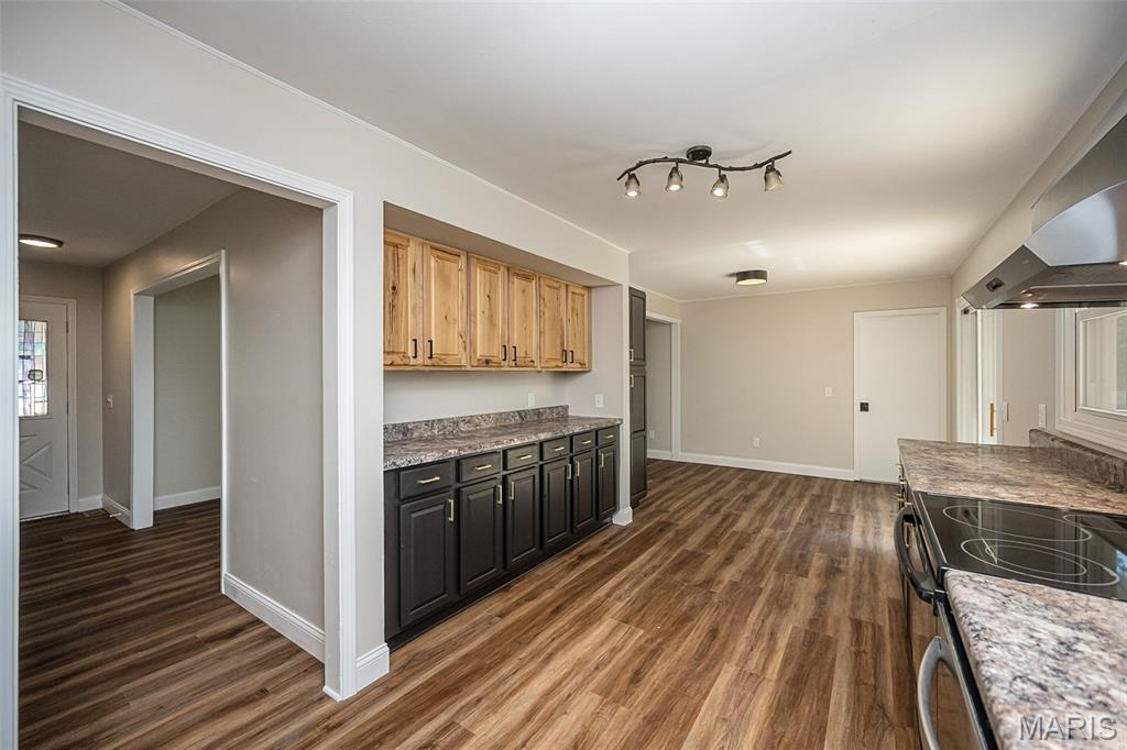 5935 Lafayette Drive Property Photo 17