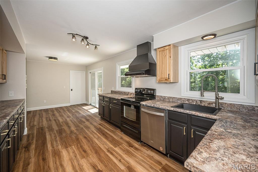 5935 Lafayette Drive Property Photo 18