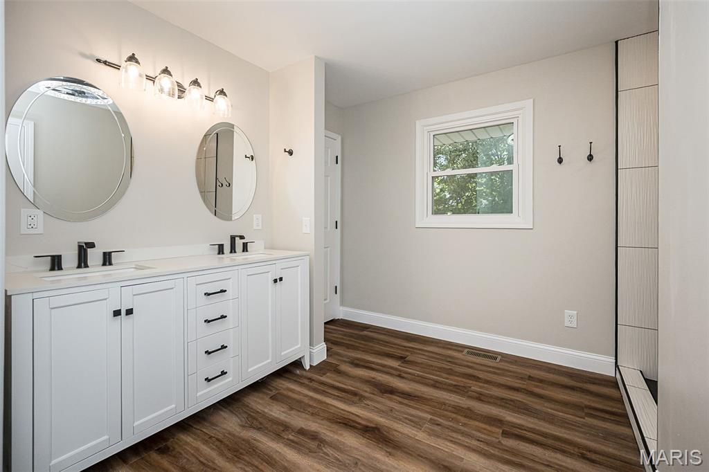 5935 Lafayette Drive Property Photo 23