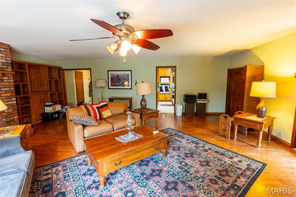 15655 County Road 5190 Property Photo 9