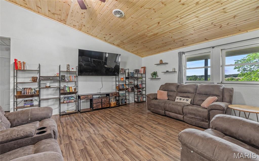 11875 County Road 5220 Property Photo 5