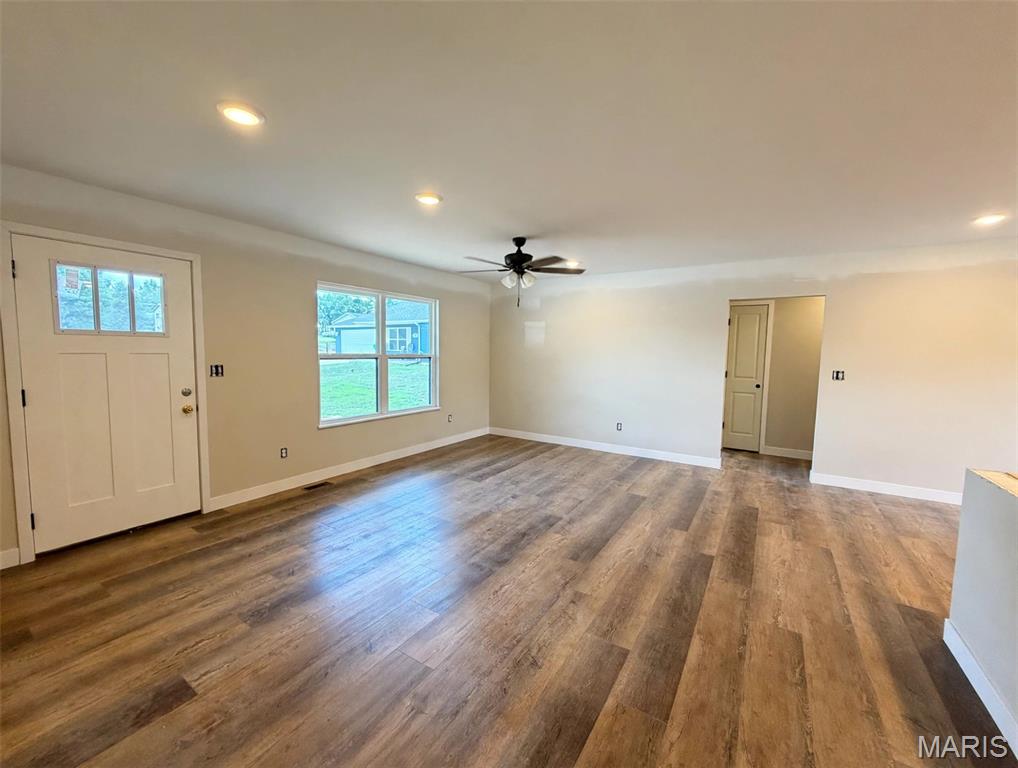 207 Willow Drive Property Photo 2