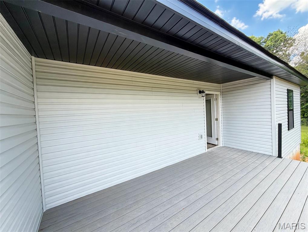 207 Willow Drive Property Photo 11