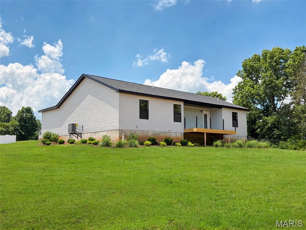 207 Willow Drive Property Photo 13