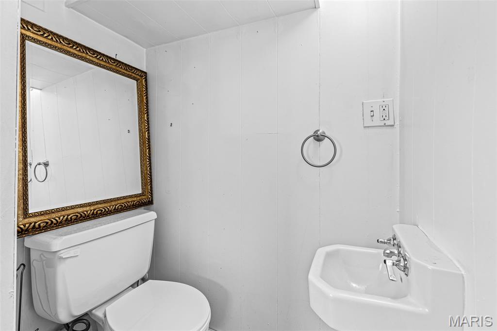 305 Amend Drive Property Photo 14