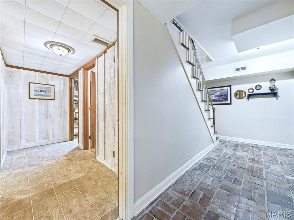 22 Frontenac Place Property Photo 30