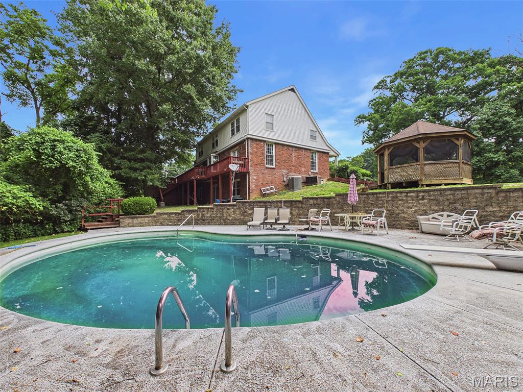 22 Frontenac Place Property Photo 40
