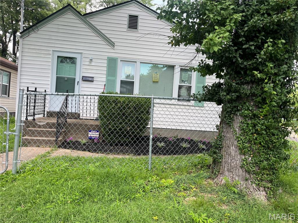 5479 Hamilton Avenue Property Photo 1