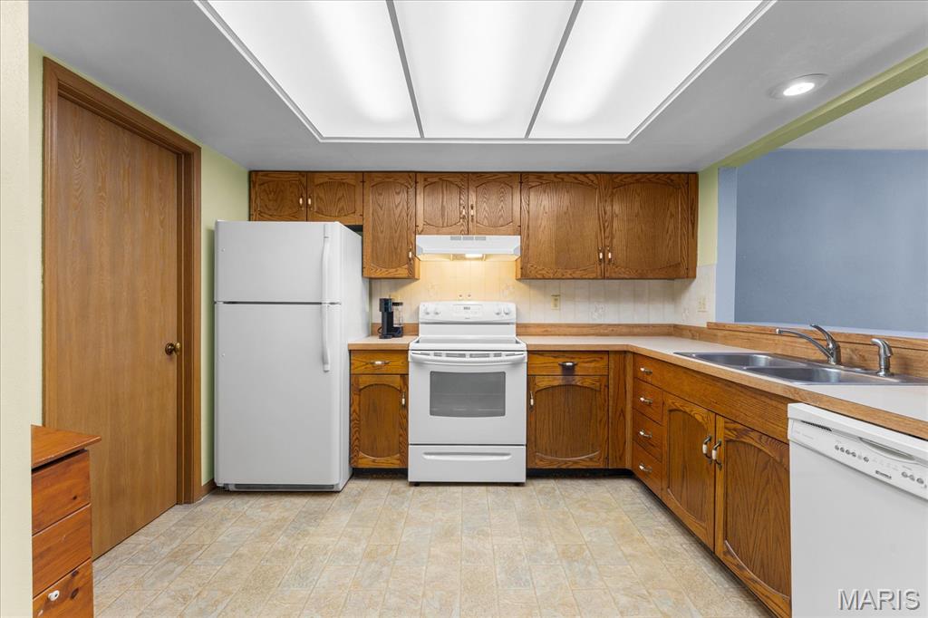 222 Shoreline Drive 1 Property Photo 14