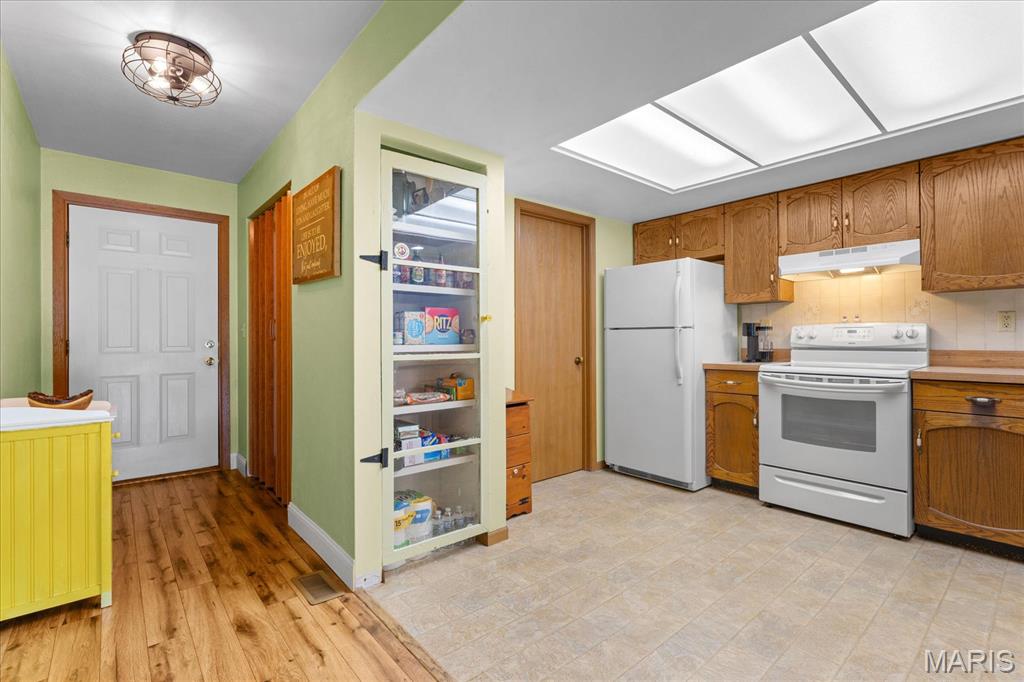 222 Shoreline Drive 1 Property Photo 15