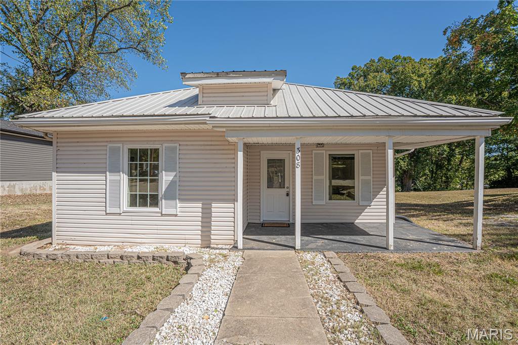 308 Field Street Property Photo 1