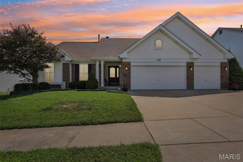 722 Grand View Ridge Court Property Photo 1