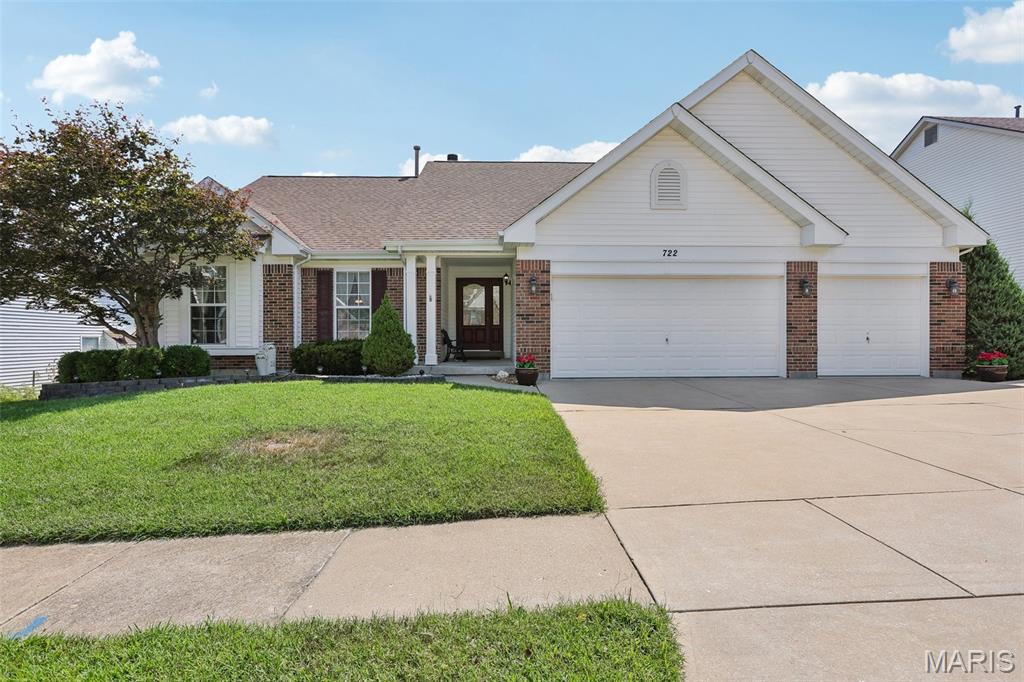722 Grand View Ridge Court Property Photo 2