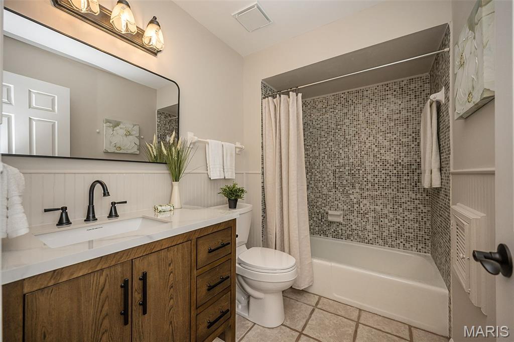 5927 Lafayette Drive Property Photo 13