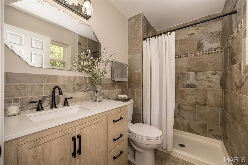 5927 Lafayette Drive Property Photo 27